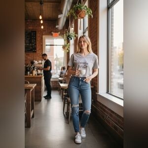 GILDAN Gray V-Neck Graphic Tee